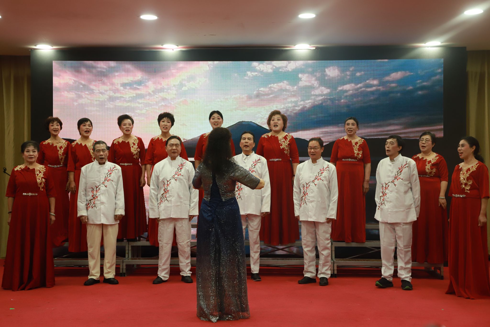 ���ŵ�����Ϸע����38�ʽ�